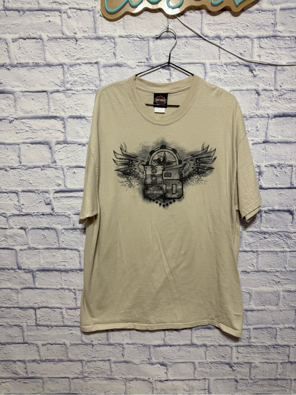 Harley-Davidson Javelina Boerne Texas T-Shirt Beige Winged HD Graphic XL stains